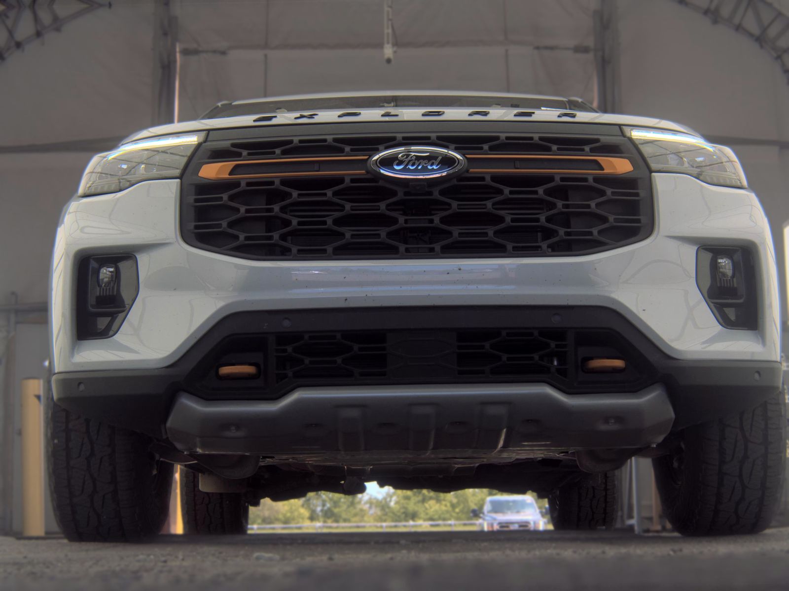 FORD EXPLORER - 4