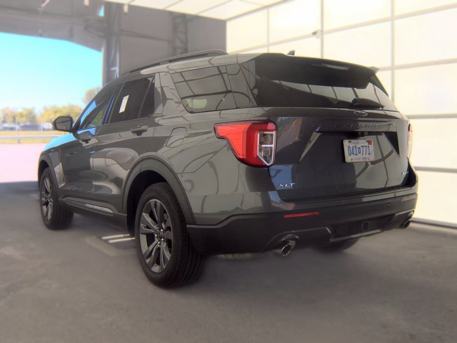 FORD EXPLORER - 9