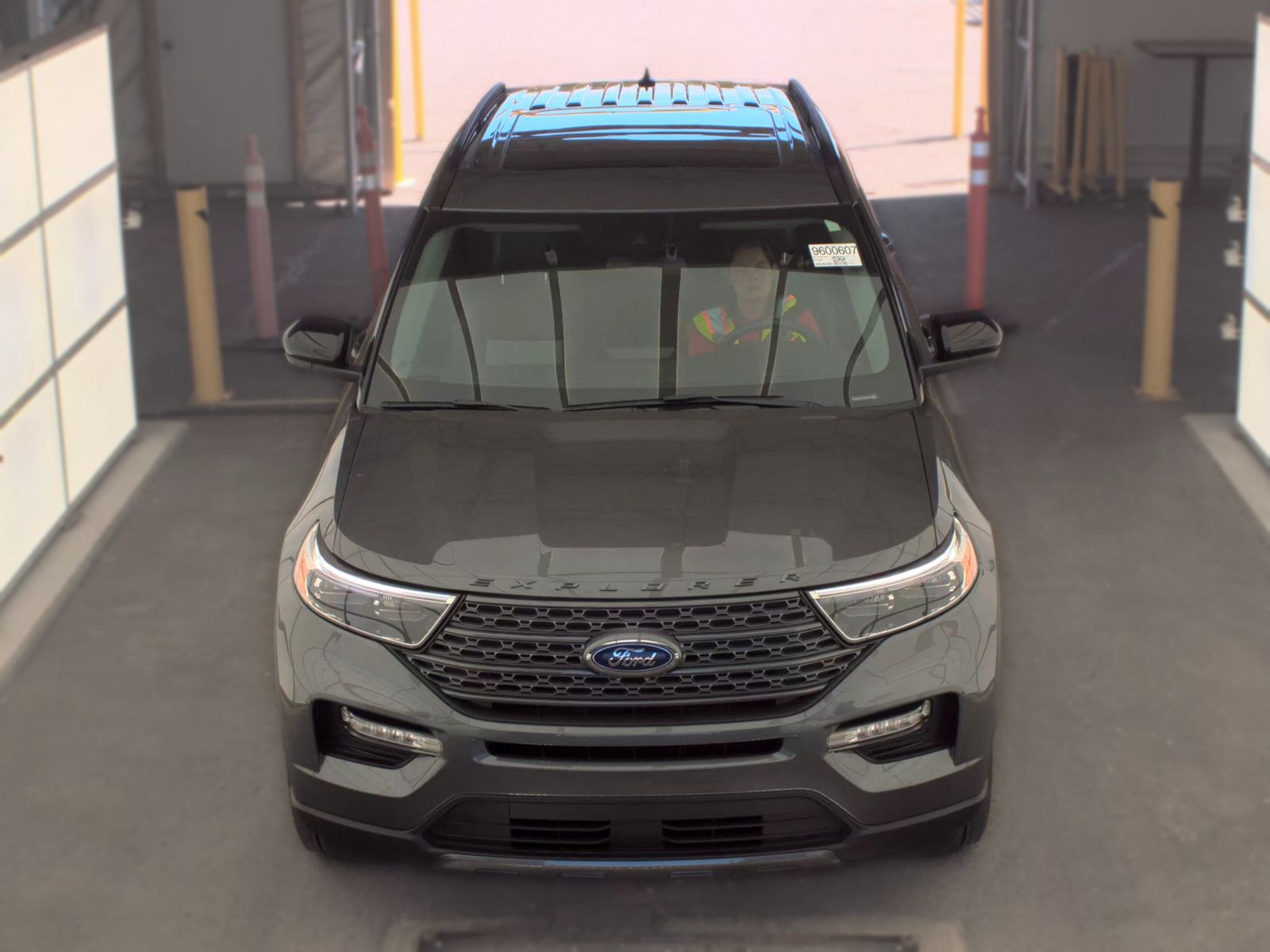FORD EXPLORER - 3