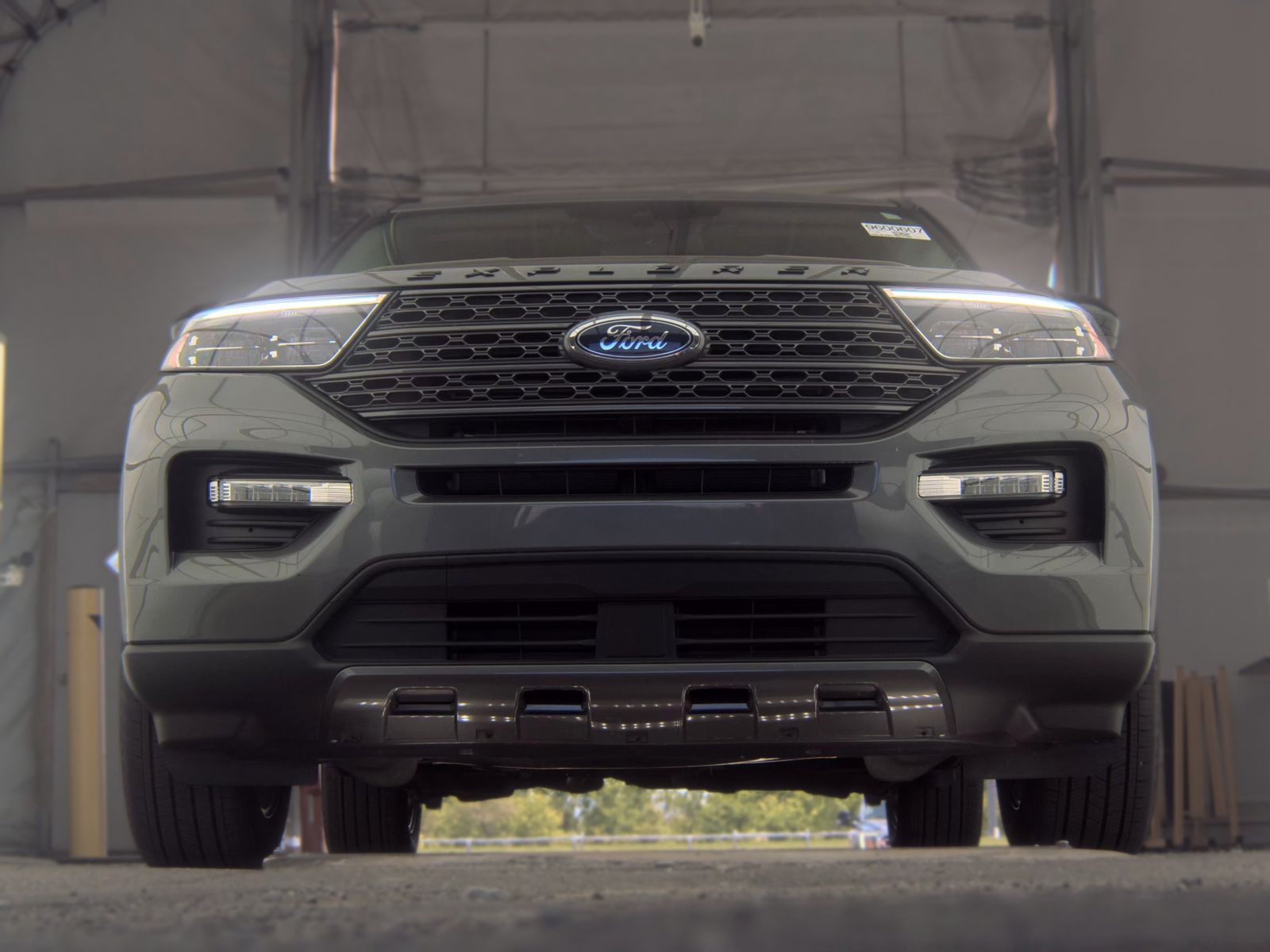 FORD EXPLORER - 4