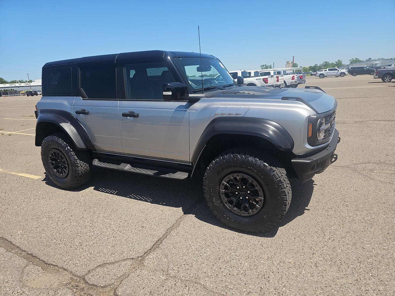 FORD BRONCO - 4