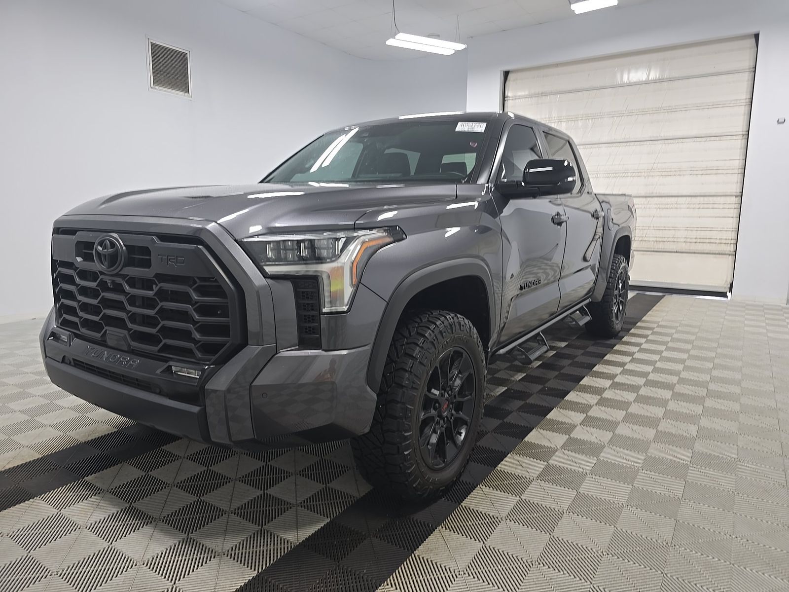 2025 Toyota Tundra Limited 3.4L 4WD CrewMax 5.5' Bed's photo