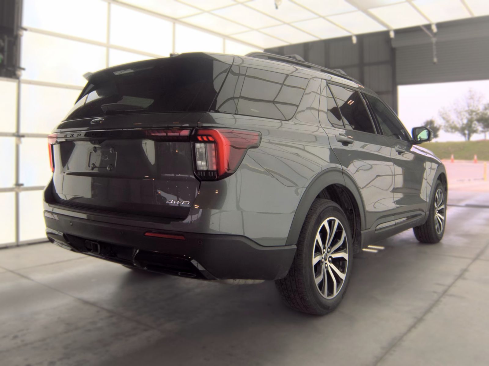 FORD EXPLORER - 6