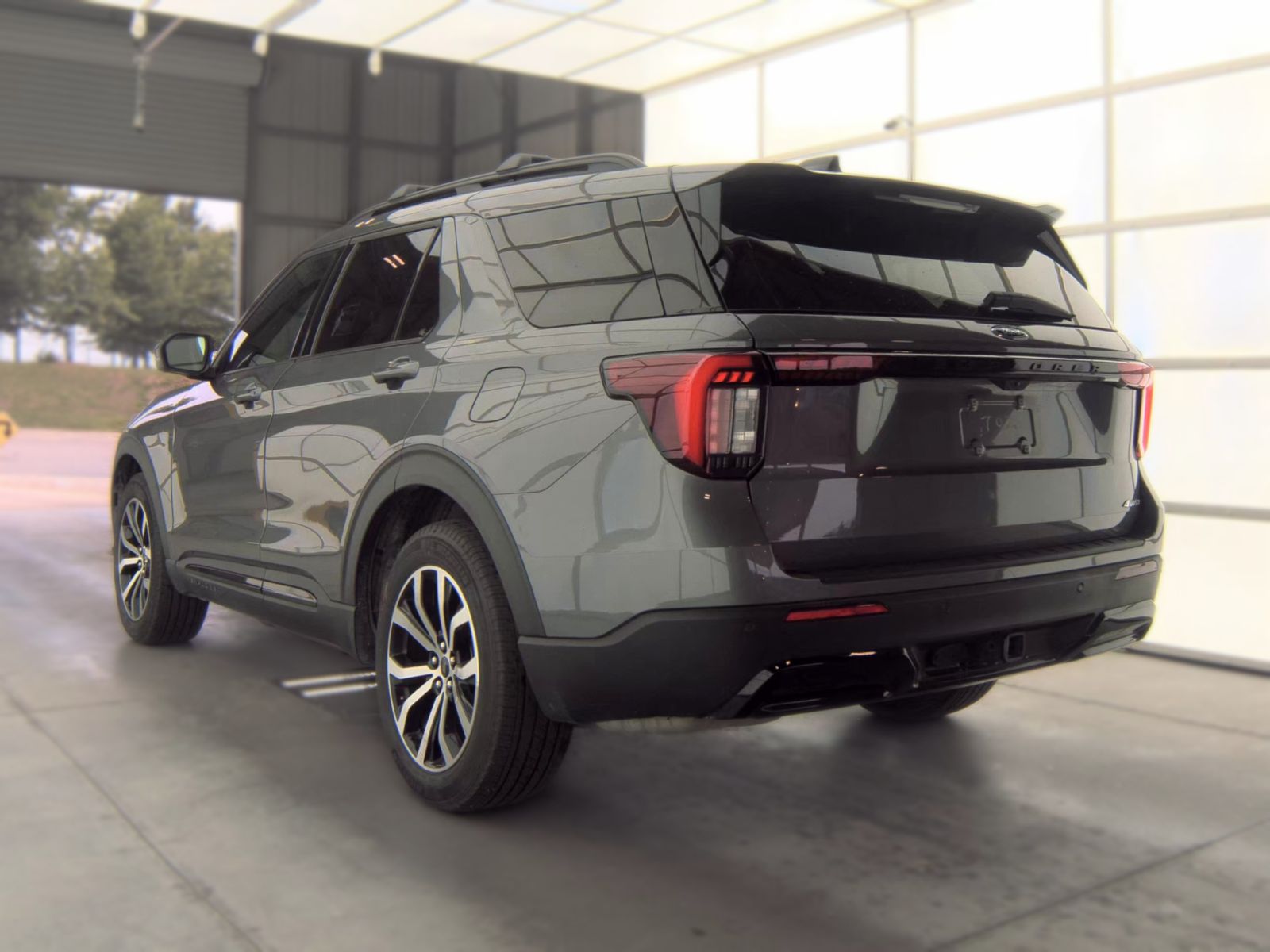 FORD EXPLORER - 9