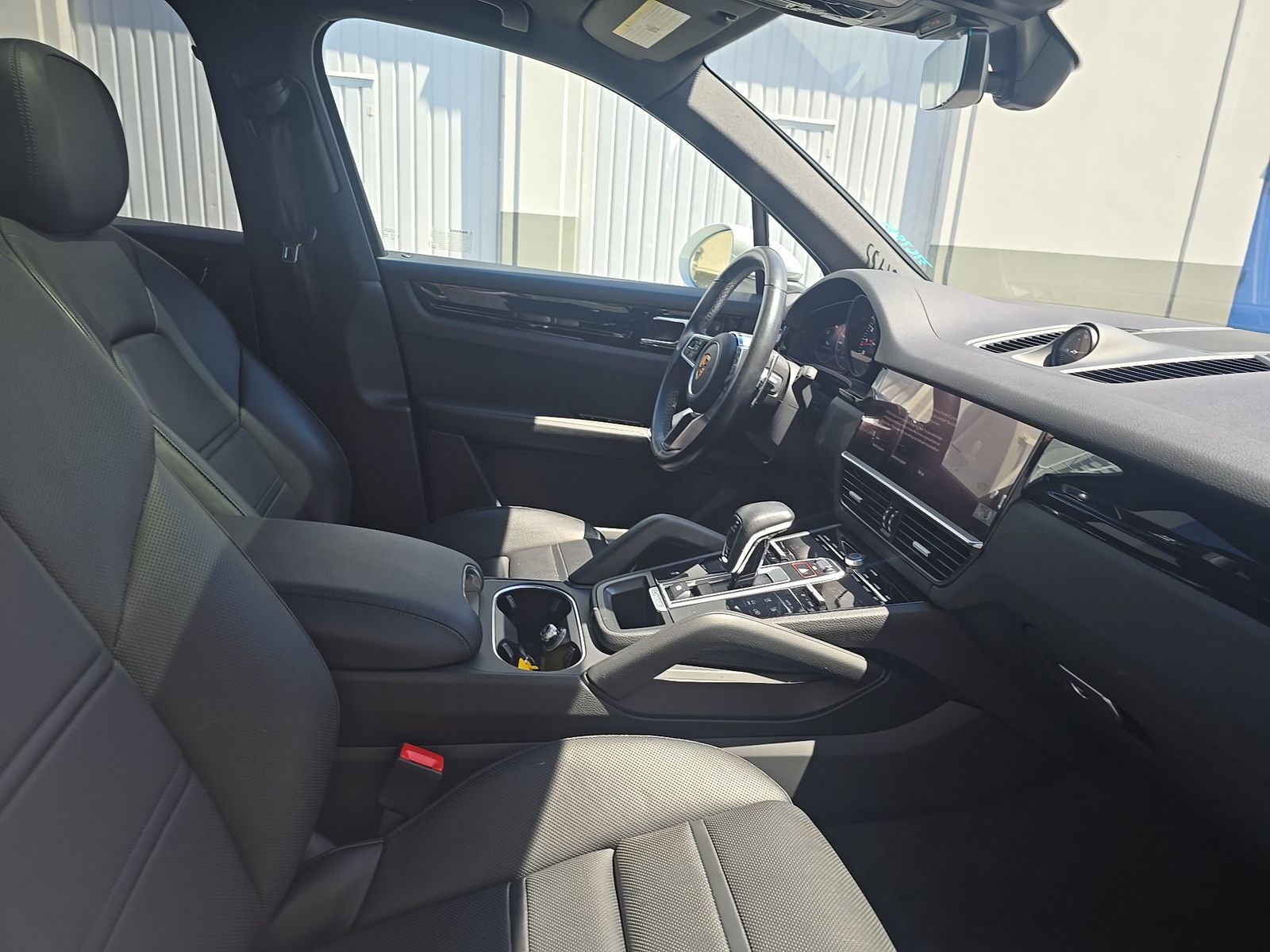 PORSCHE CAYENNE - 9