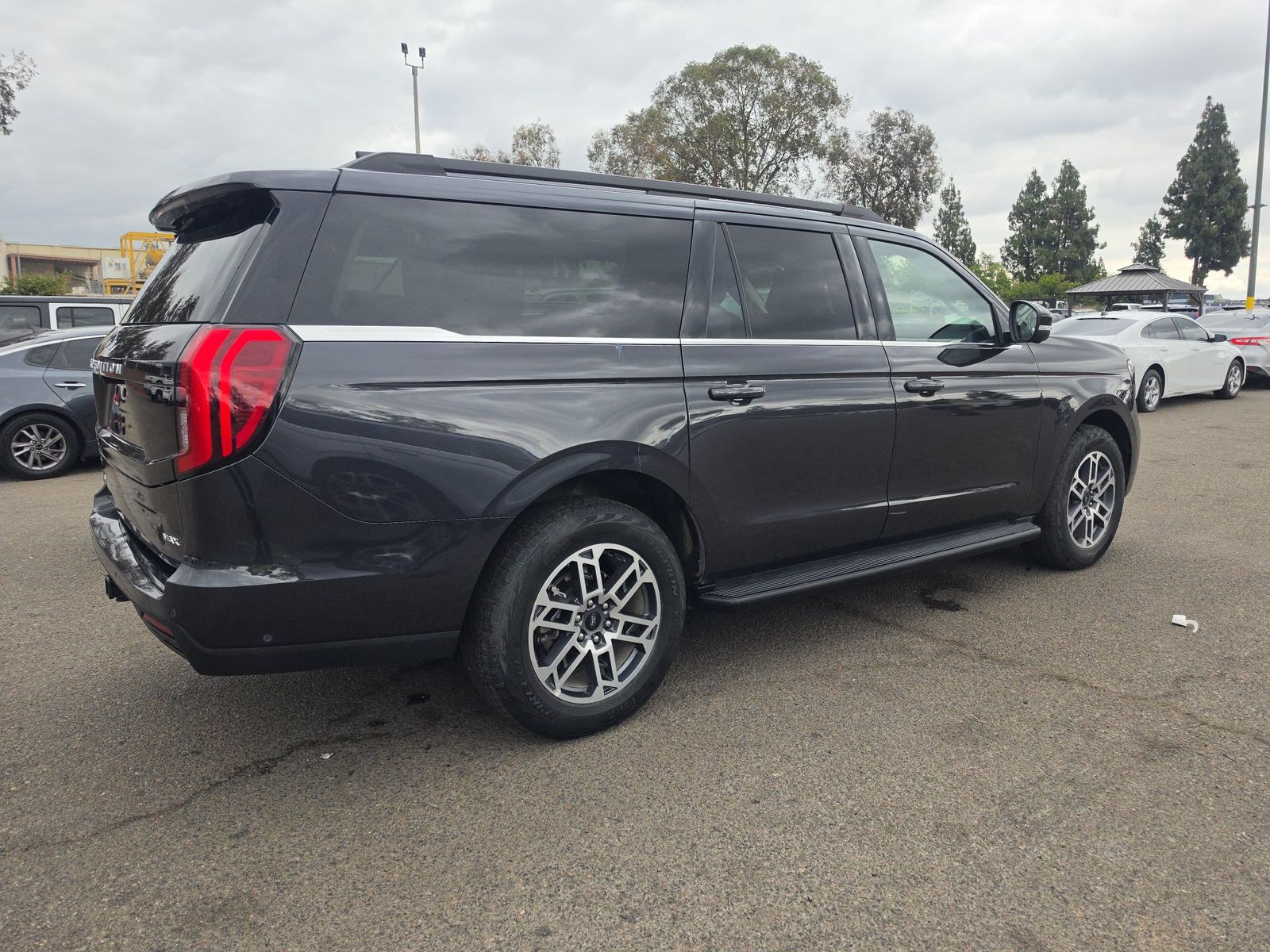 FORD EXPEDITION MAX - 5