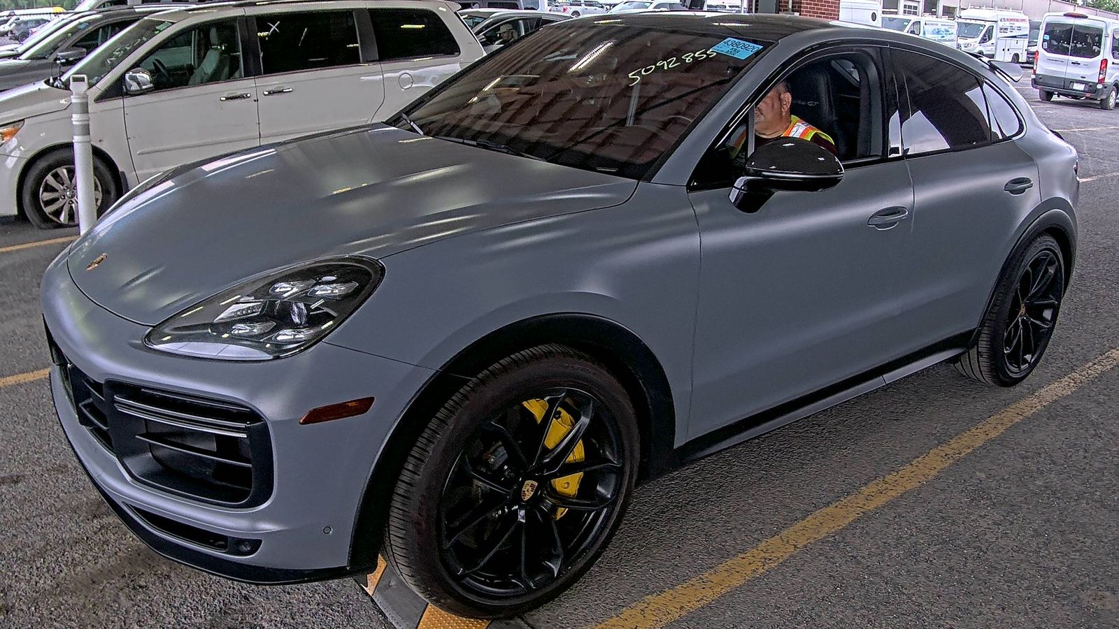 PORSCHE CAYENNE - 1