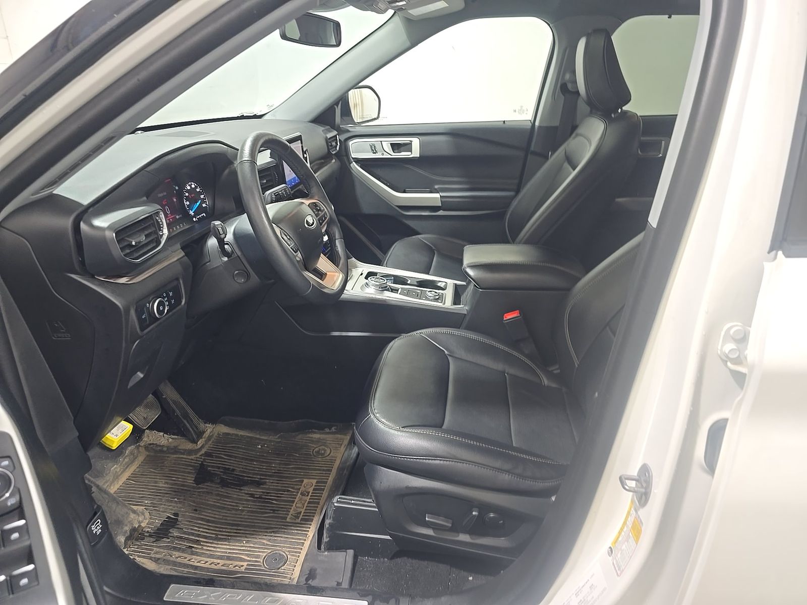FORD EXPLORER - 8