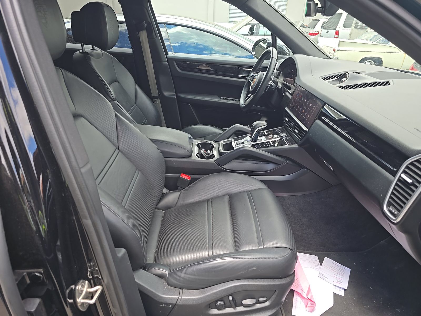 PORSCHE CAYENNE - 9