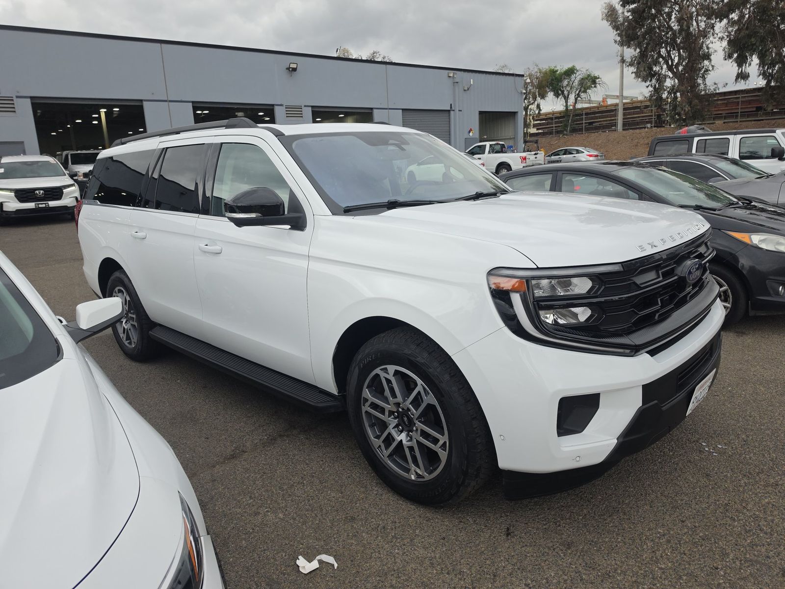 FORD EXPEDITION MAX - 4