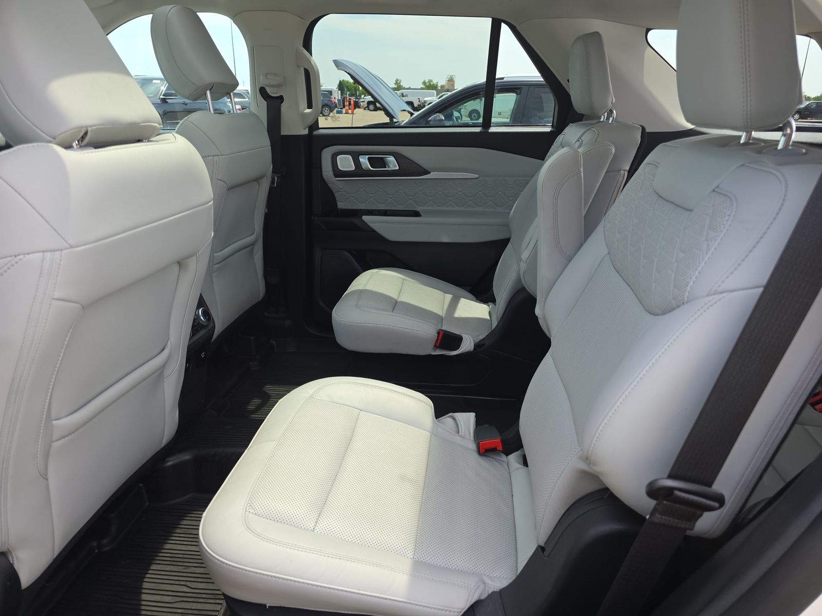 FORD EXPLORER - 8