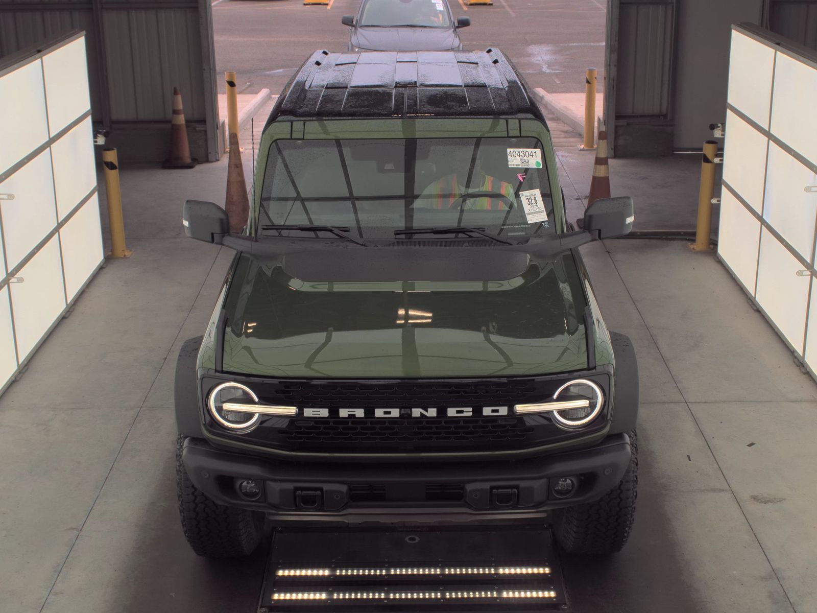 FORD BRONCO - 3