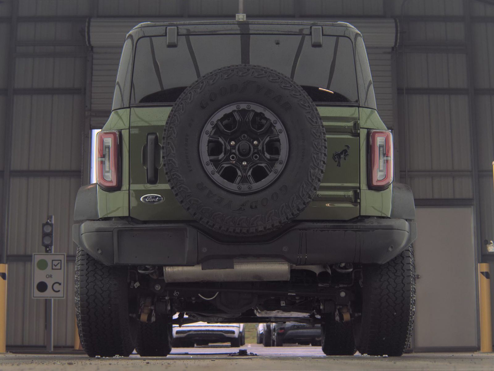 FORD BRONCO - 8