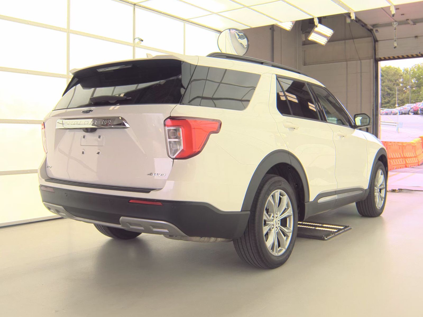 FORD EXPLORER - 5