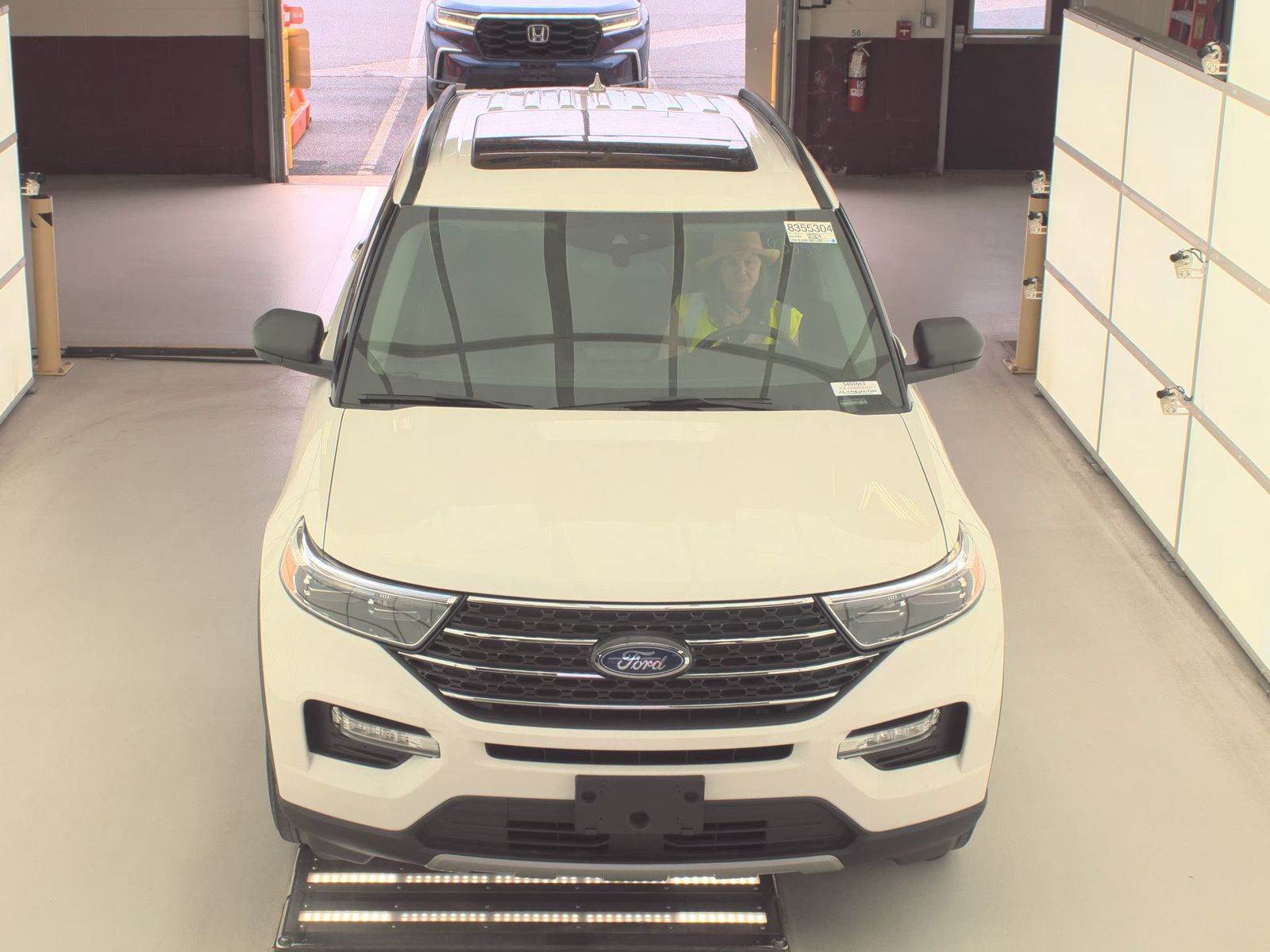 FORD EXPLORER - 3
