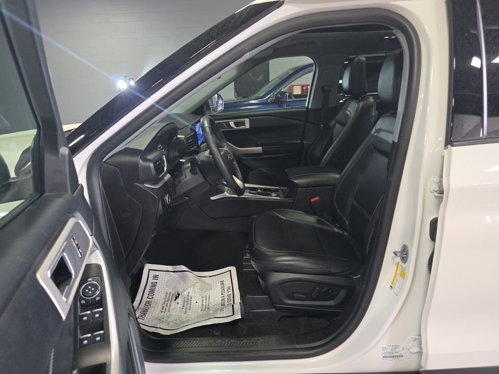 FORD EXPLORER - 8