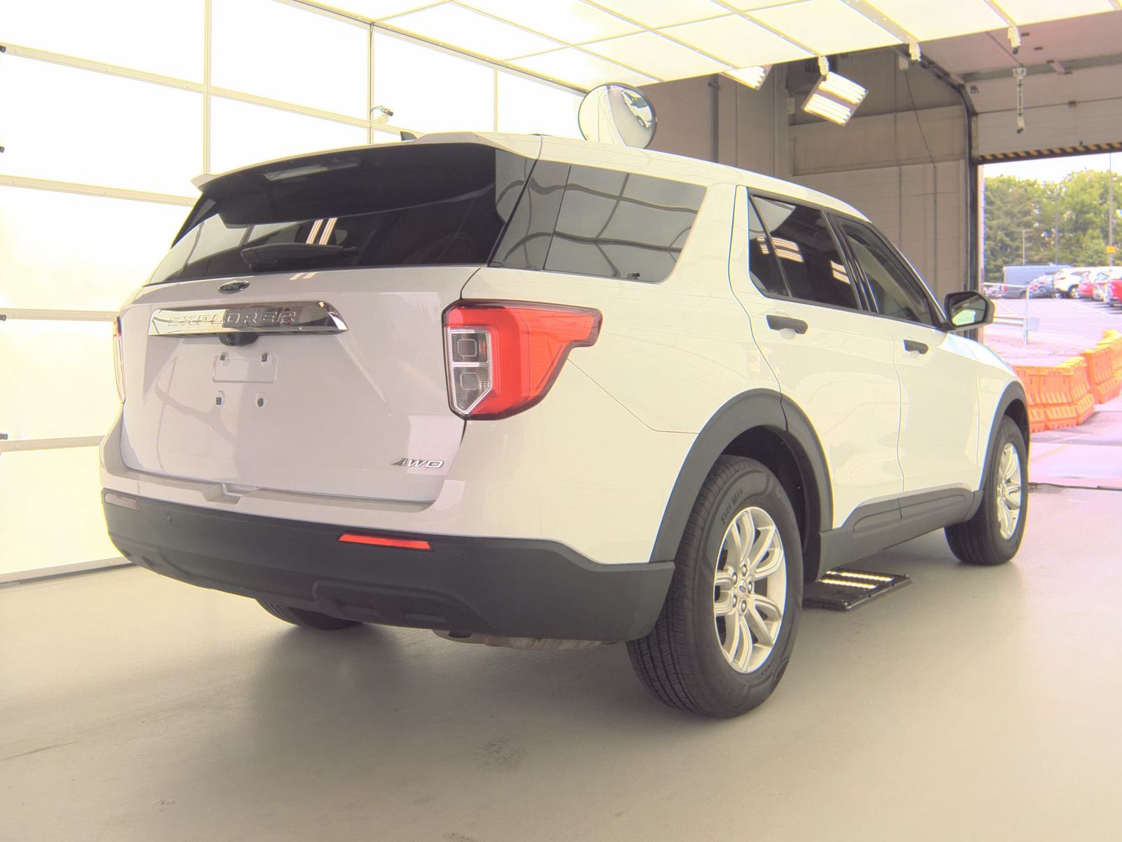 FORD EXPLORER - 5