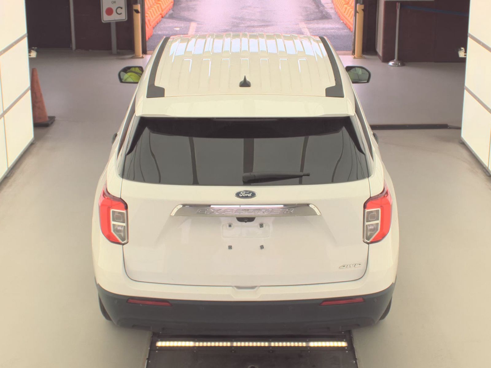 FORD EXPLORER - 6