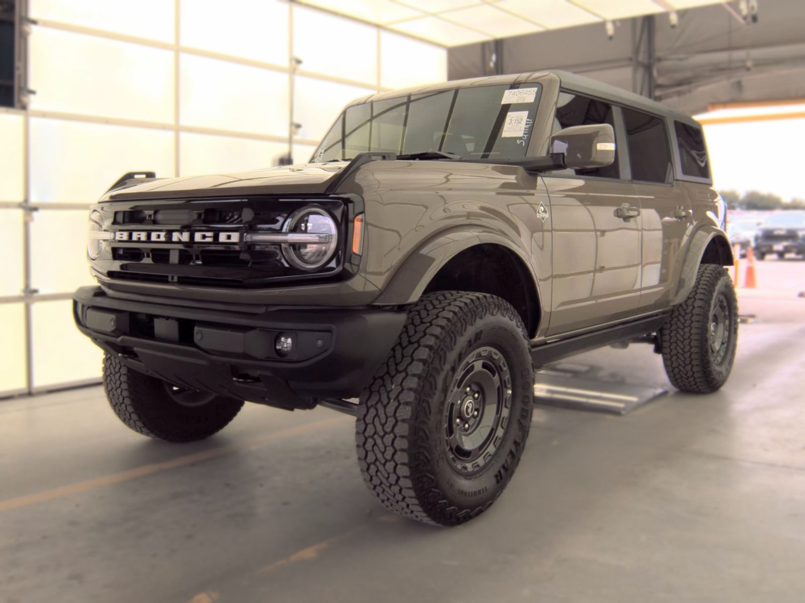 FORD BRONCO - 1