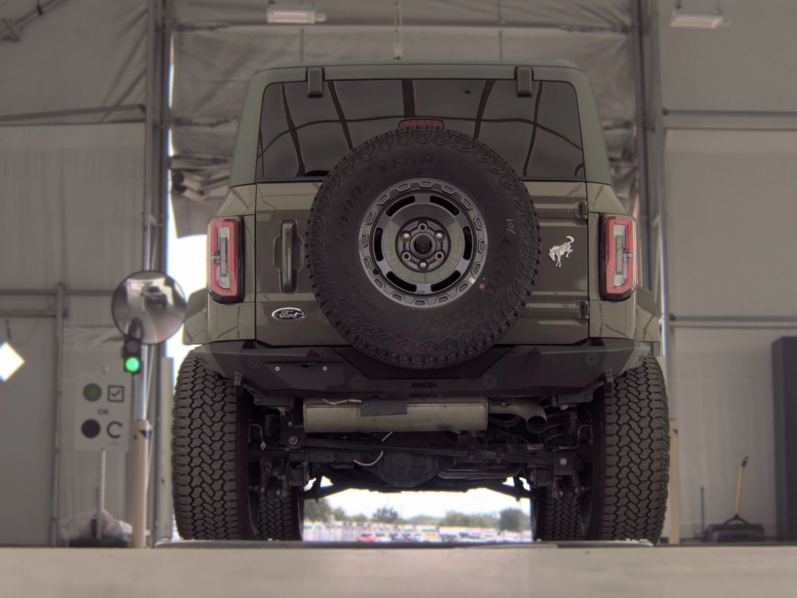 FORD BRONCO - 8
