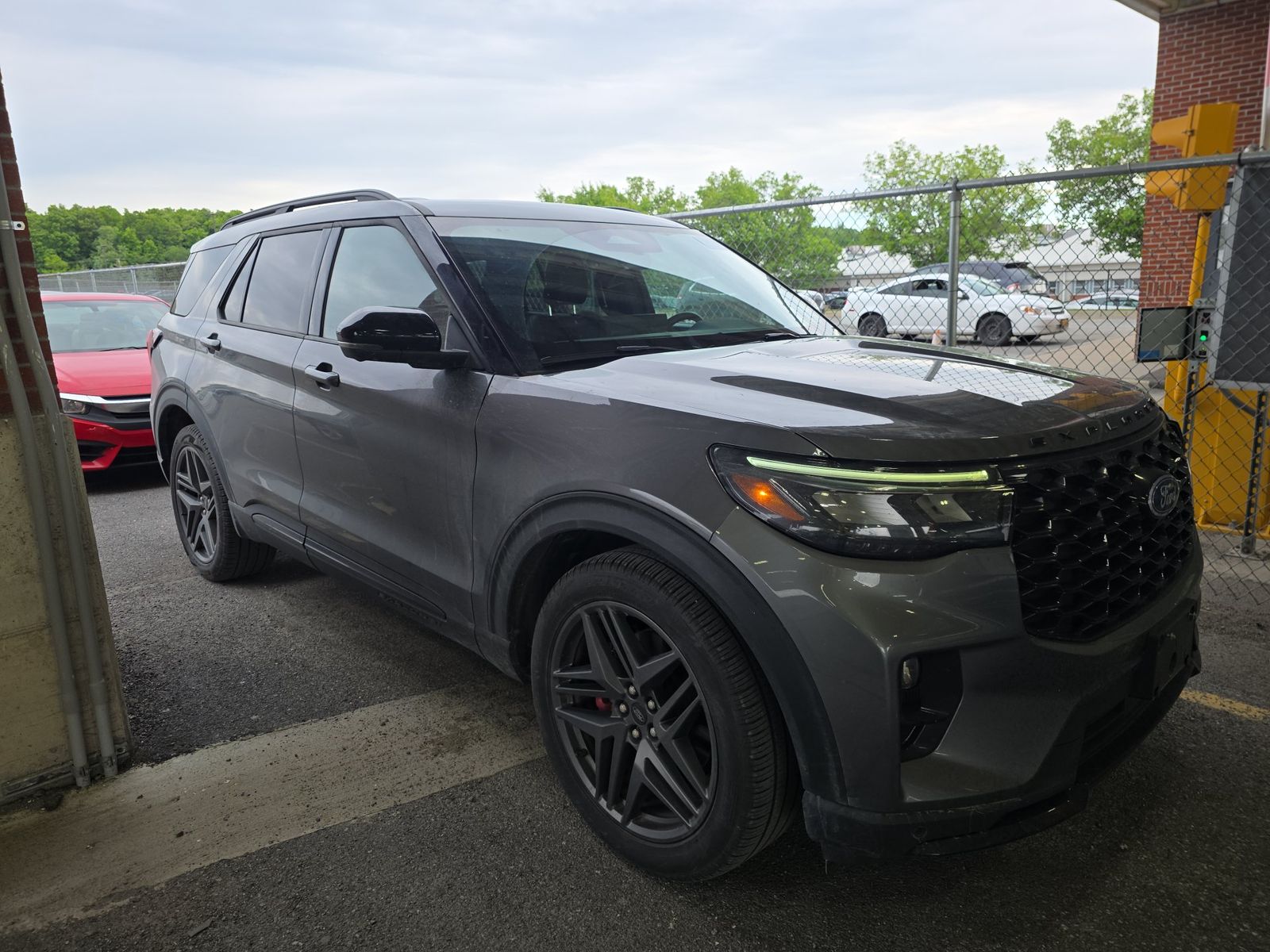 FORD EXPLORER - 4