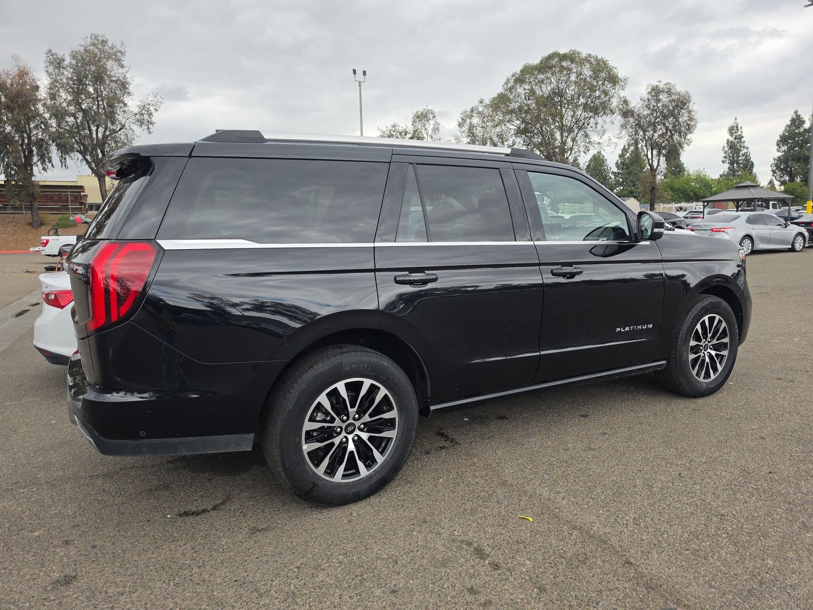FORD EXPEDITION - 5