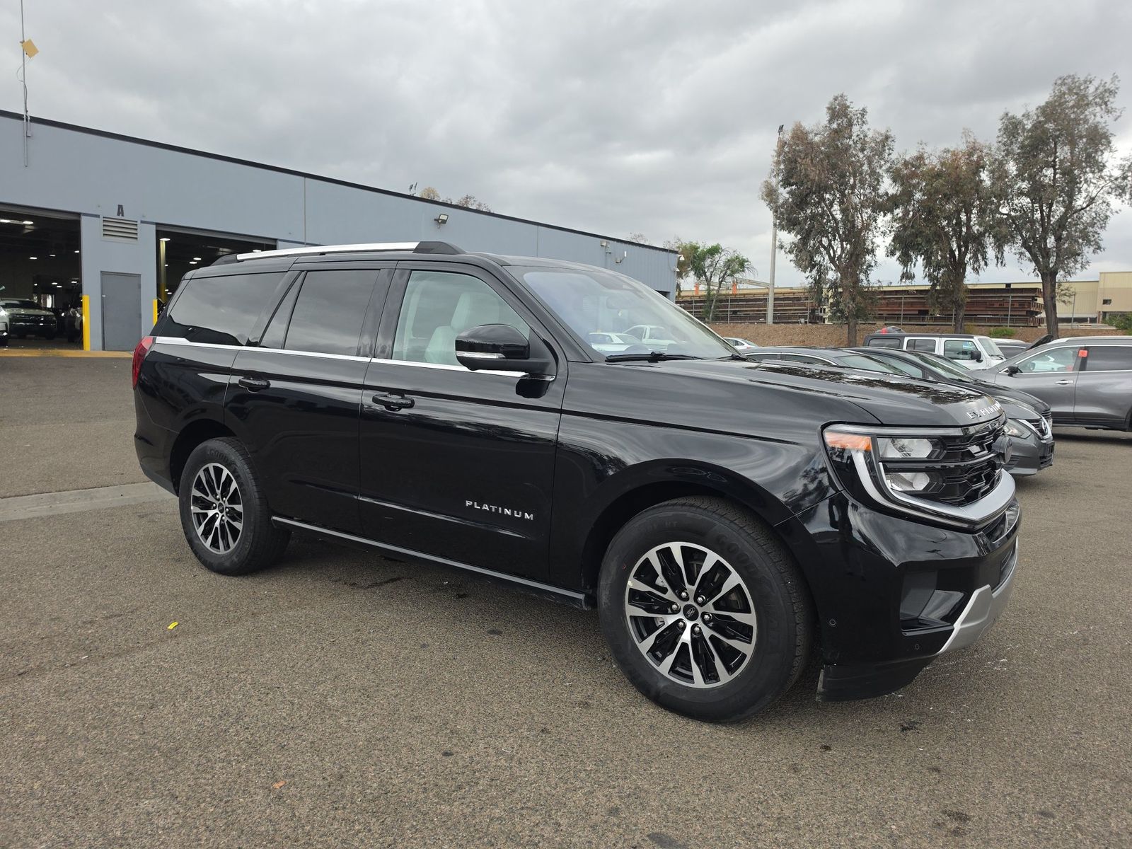 FORD EXPEDITION - 4