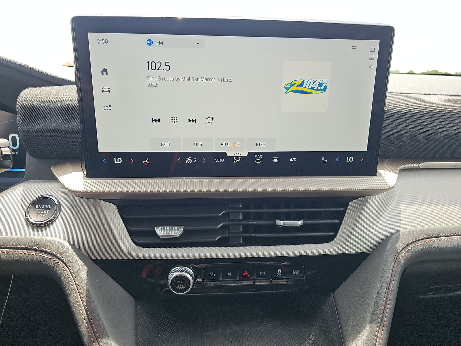 2025 Ford Explorer Active RWD
