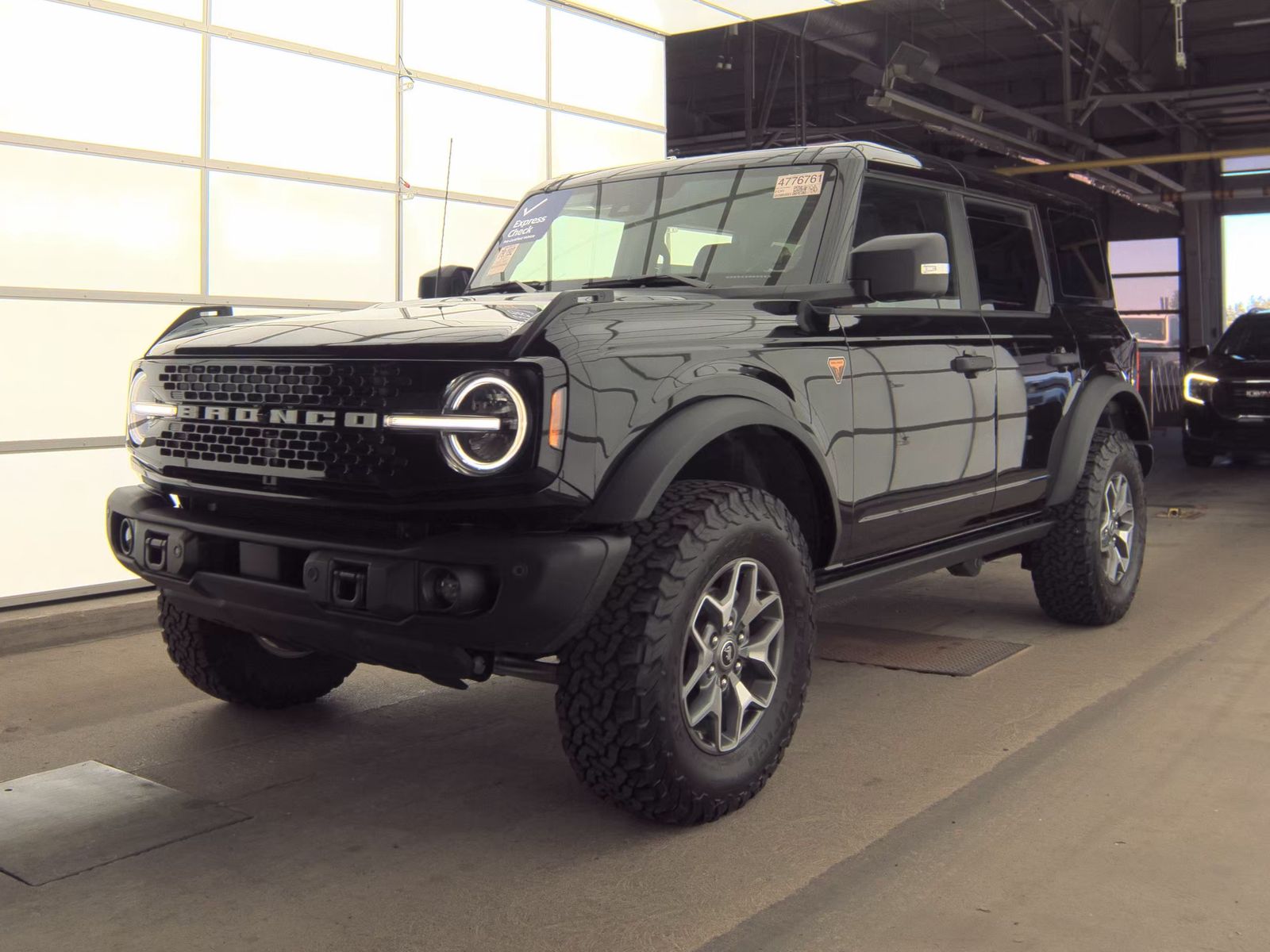 FORD BRONCO - 1