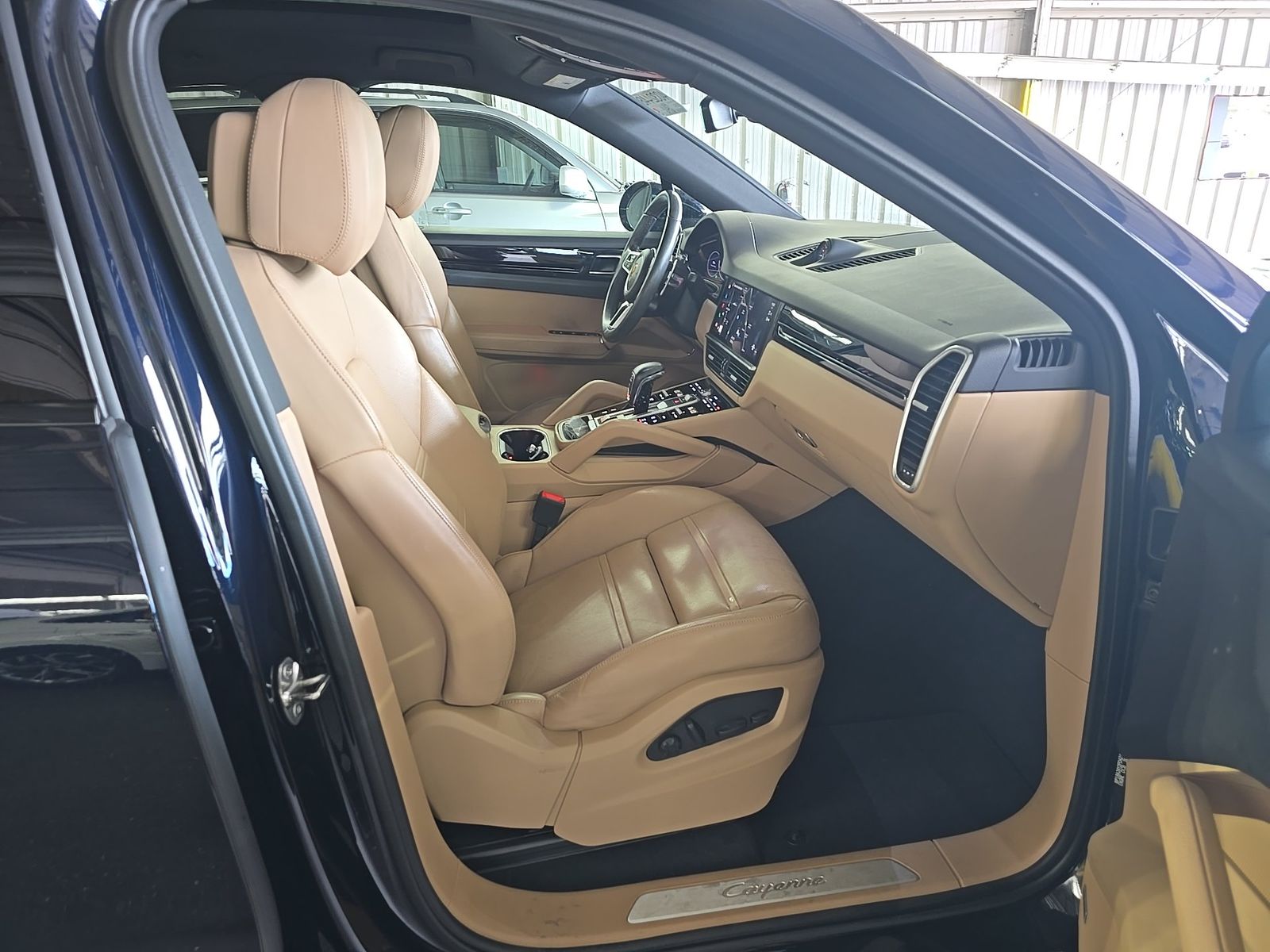 PORSCHE CAYENNE - 9