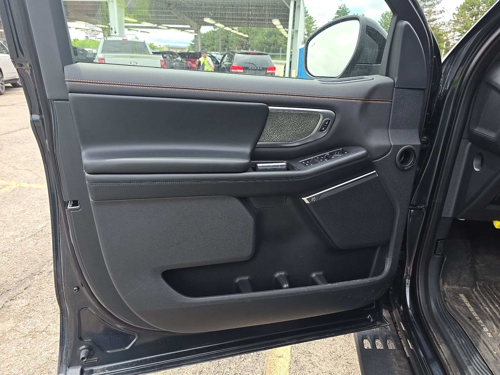 FORD EXPEDITION - 10