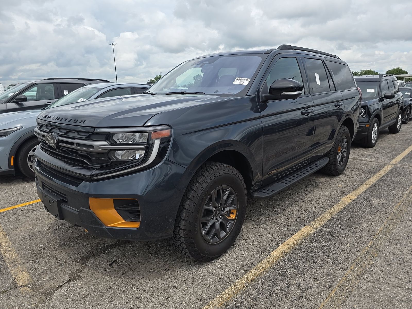 FORD EXPEDITION - 1