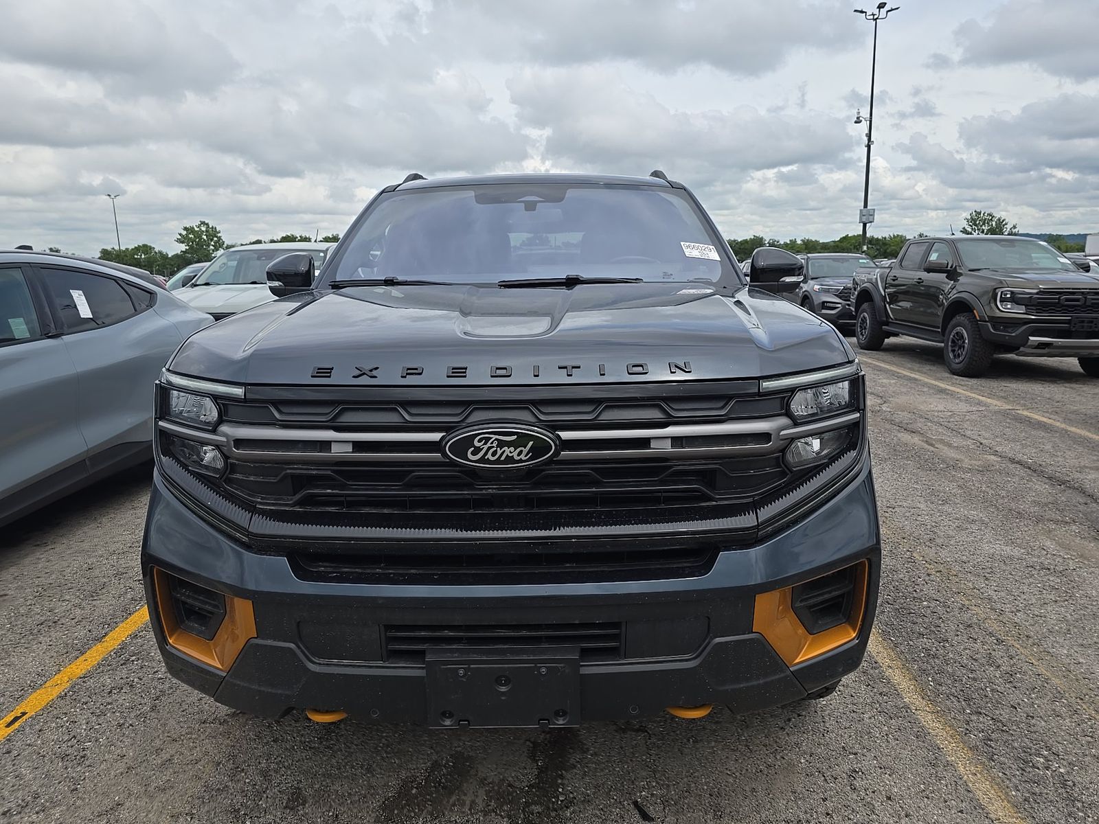 FORD EXPEDITION - 3