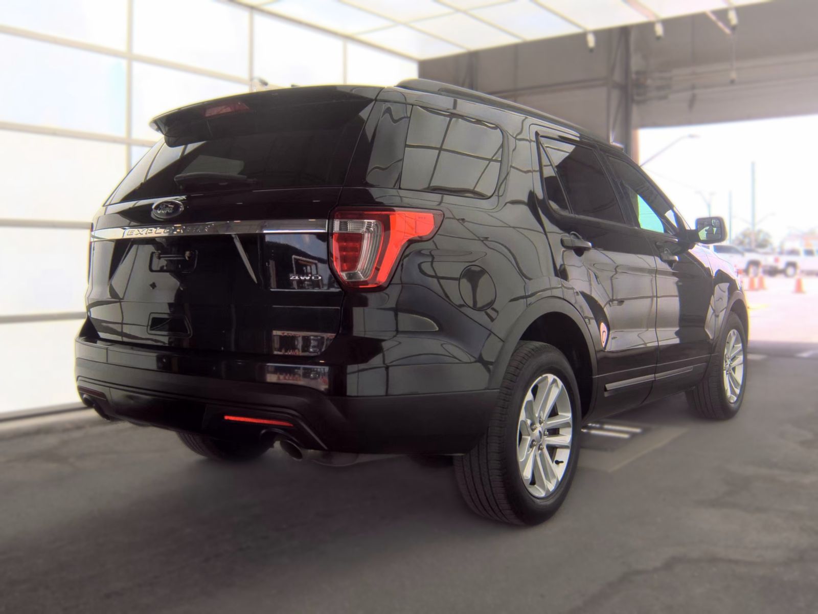 FORD EXPLORER - 6
