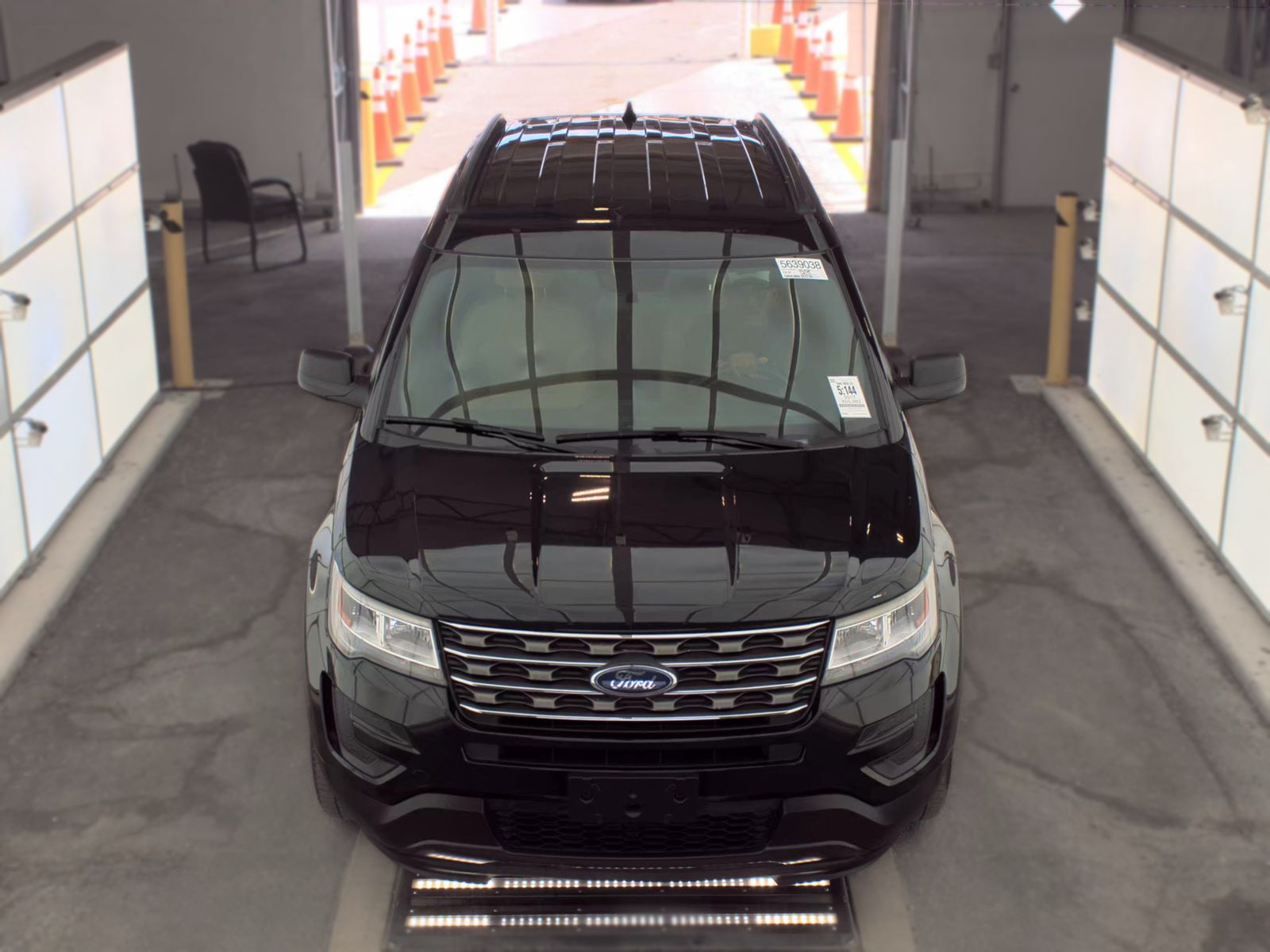 FORD EXPLORER - 3