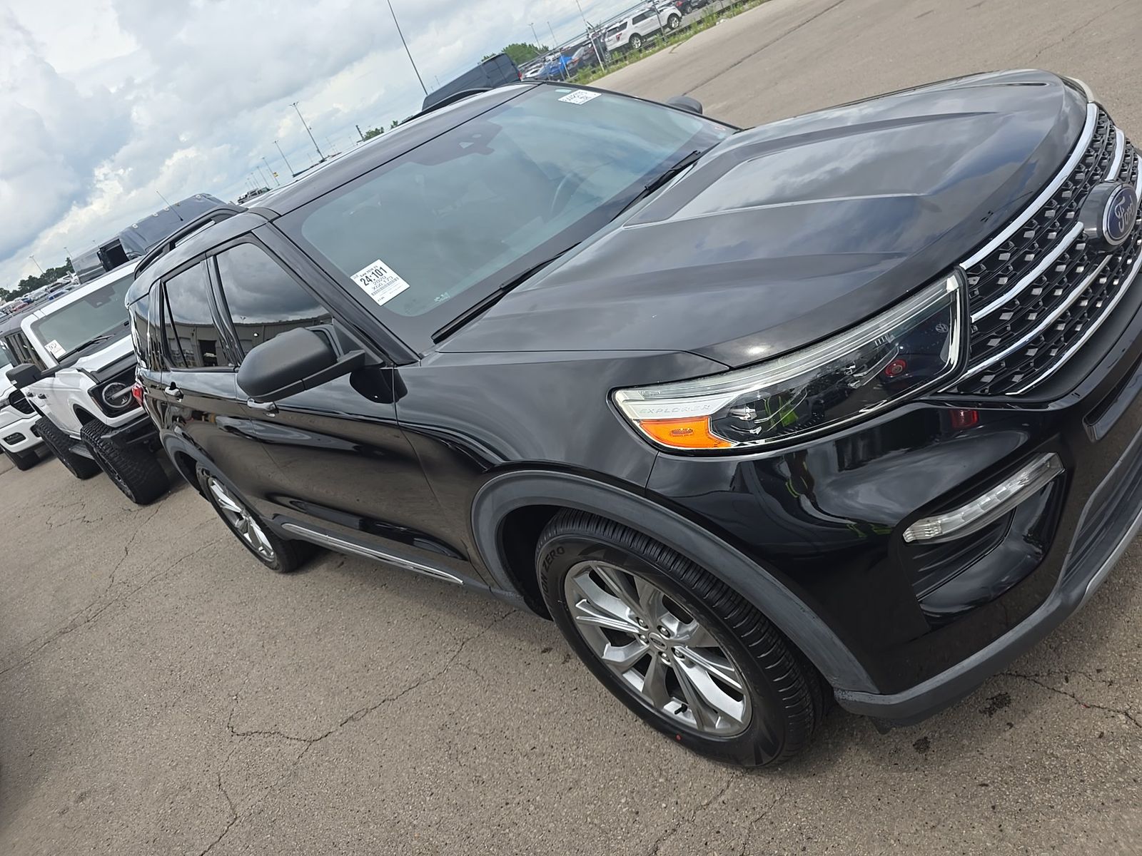 FORD EXPLORER - 4
