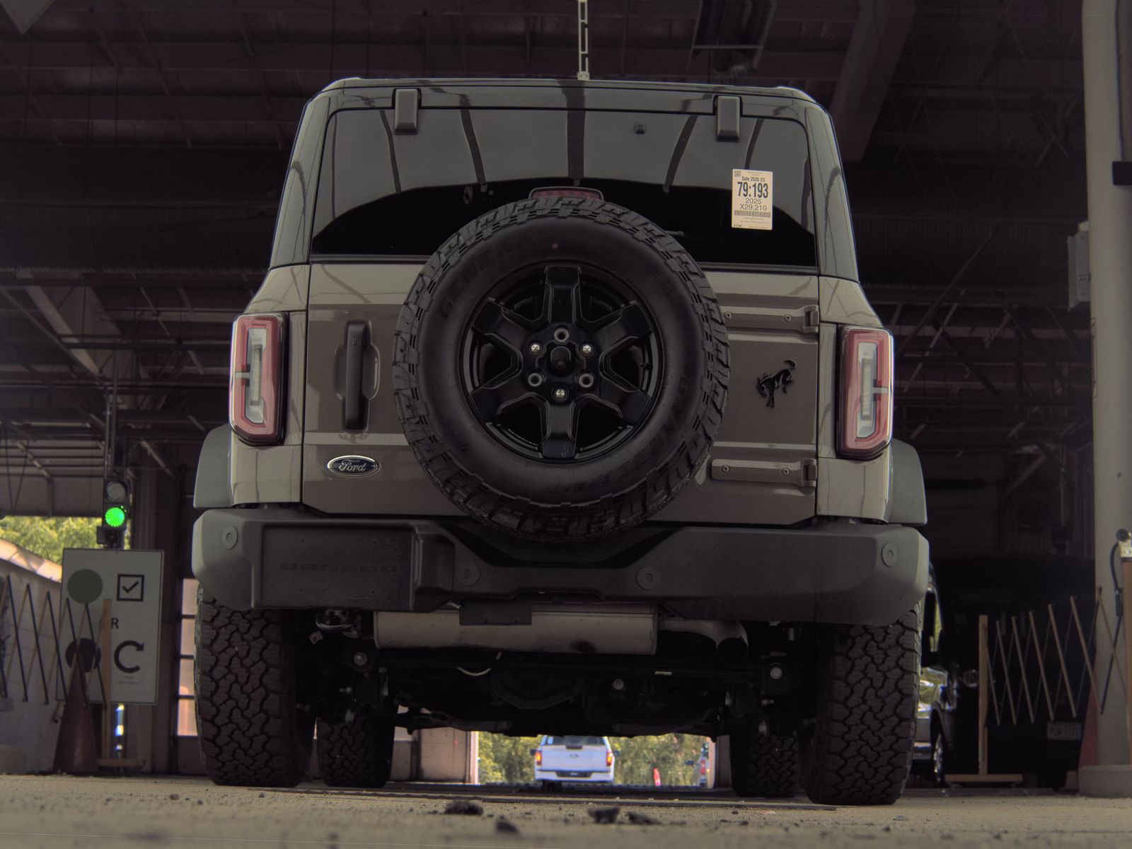 FORD BRONCO - 8