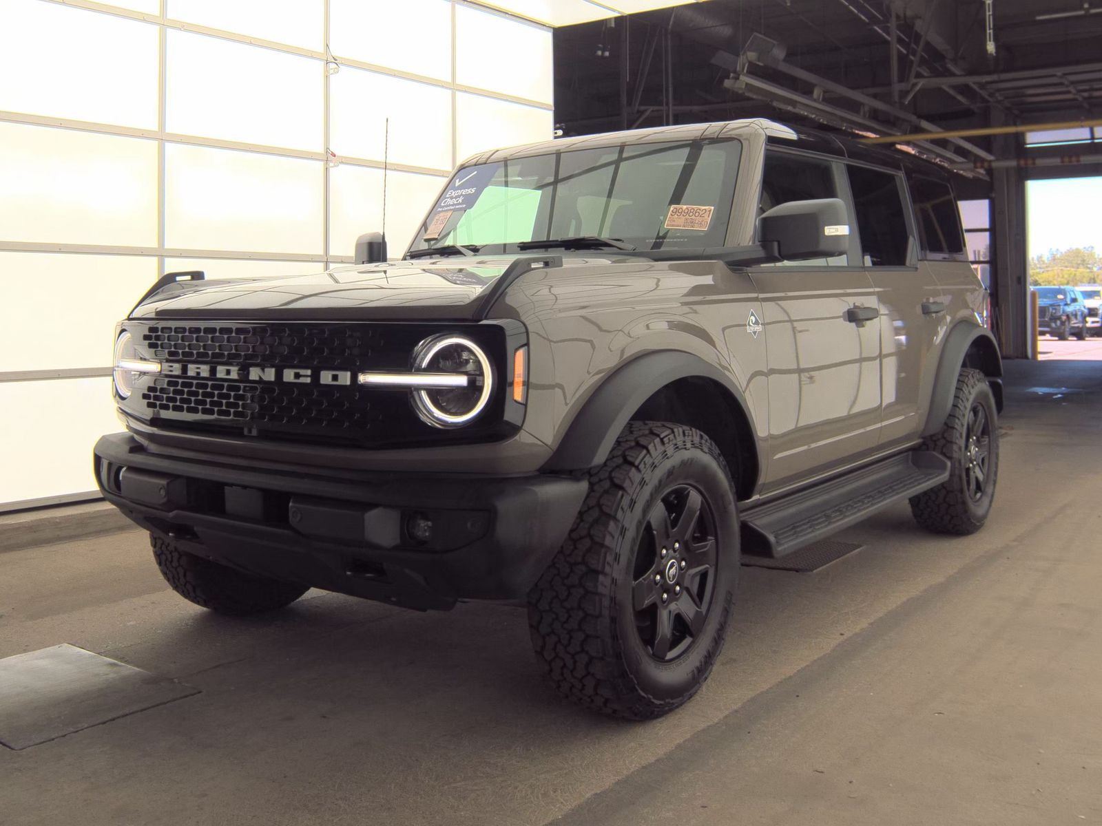 FORD BRONCO - 1