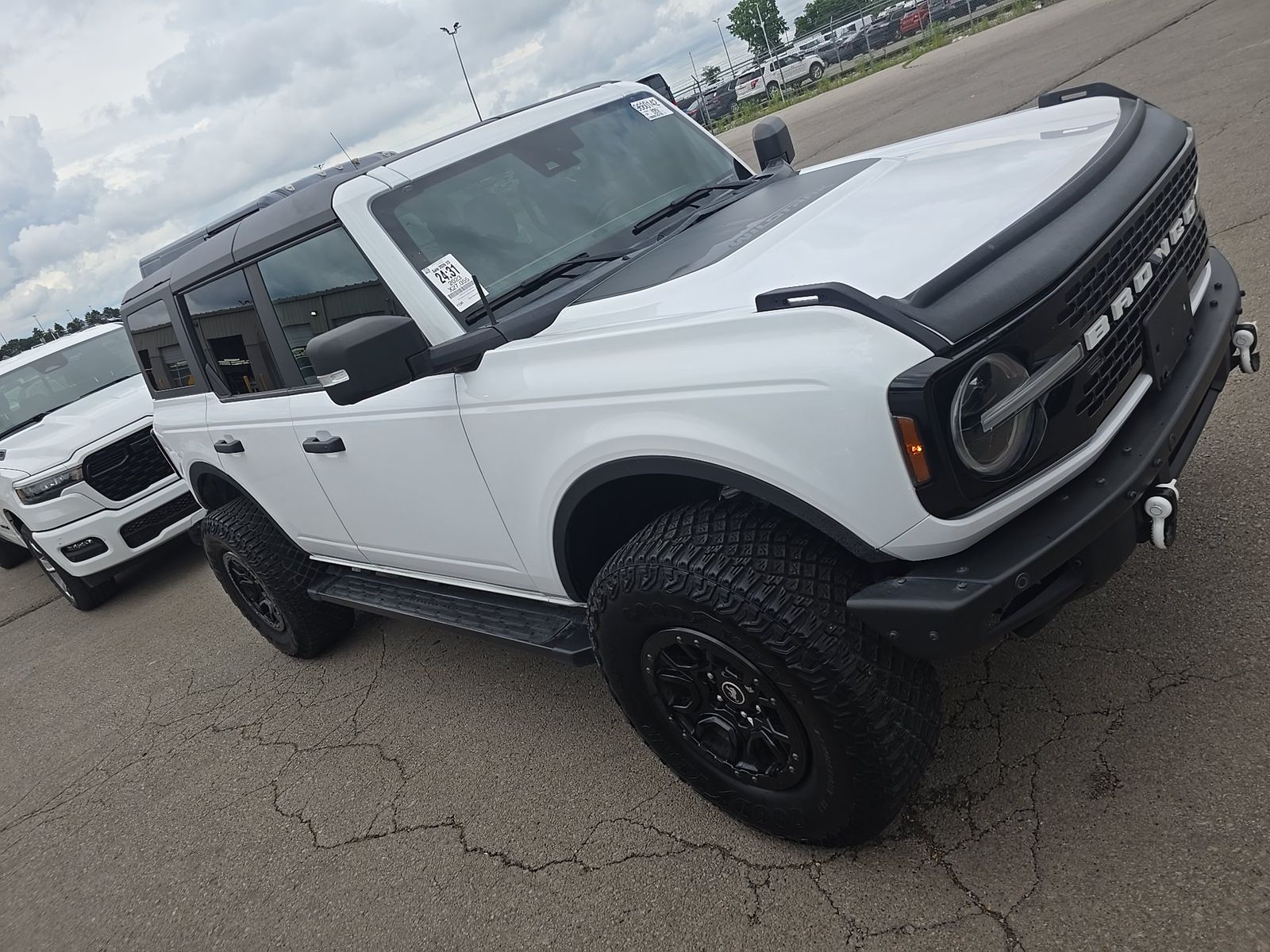 FORD BRONCO - 4