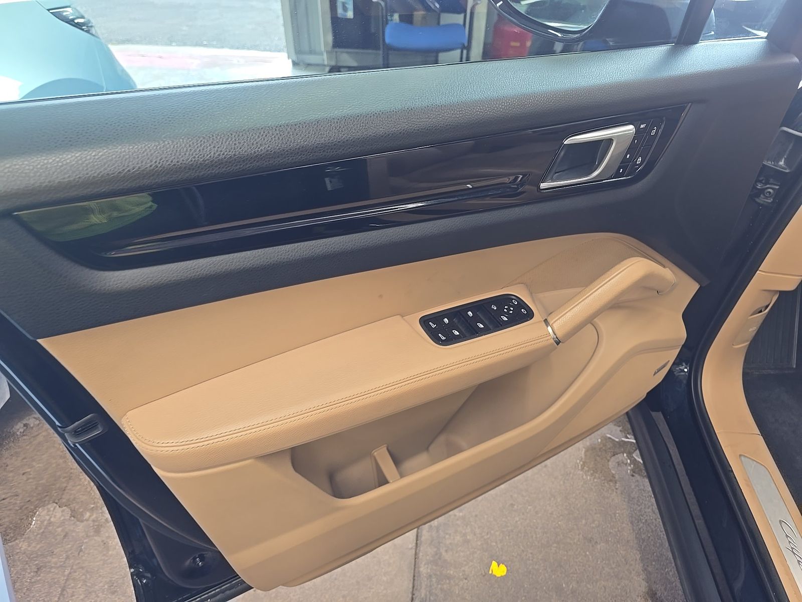 PORSCHE CAYENNE - 10