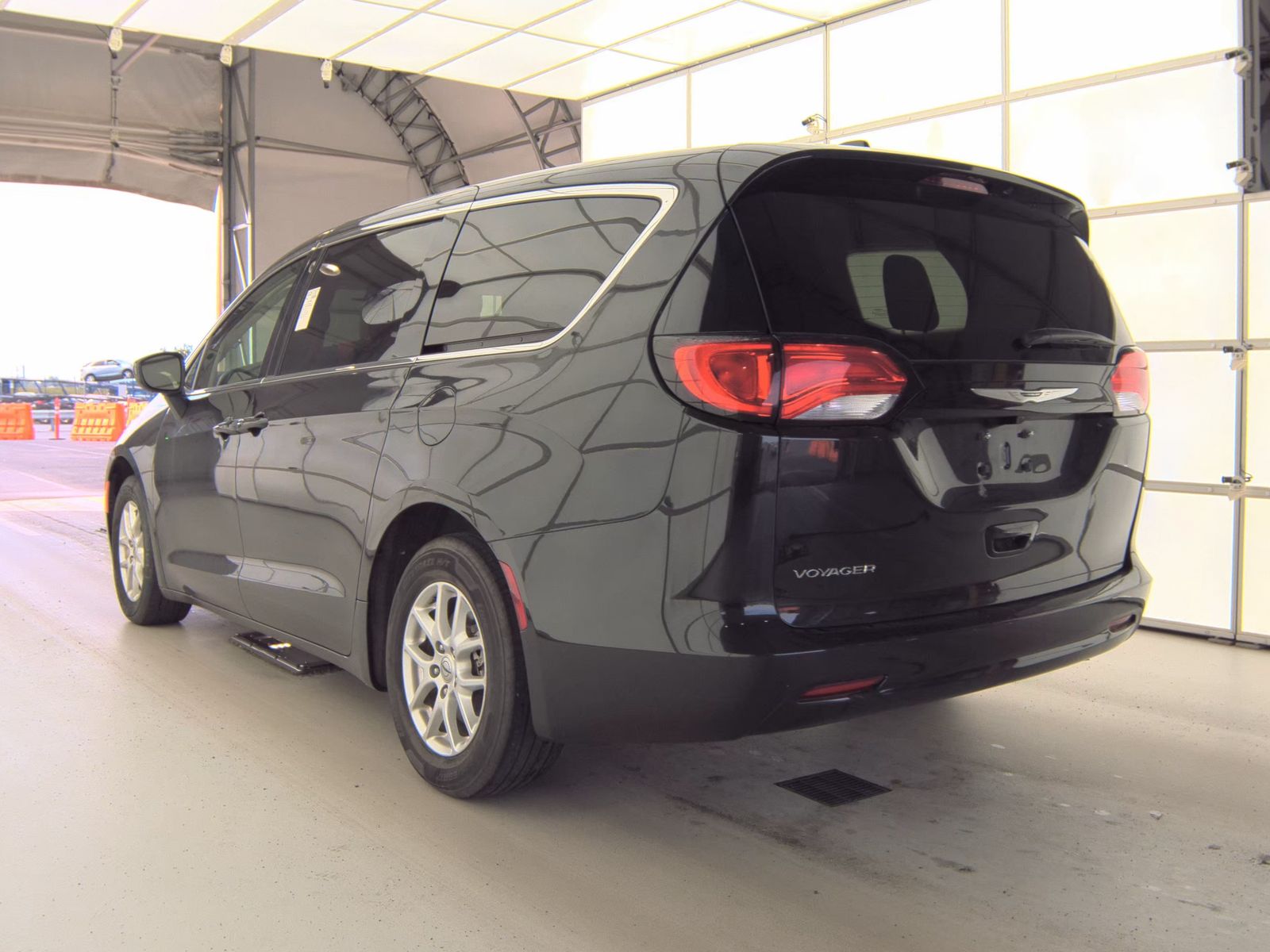 CHRYSLER VOYAGER - 7