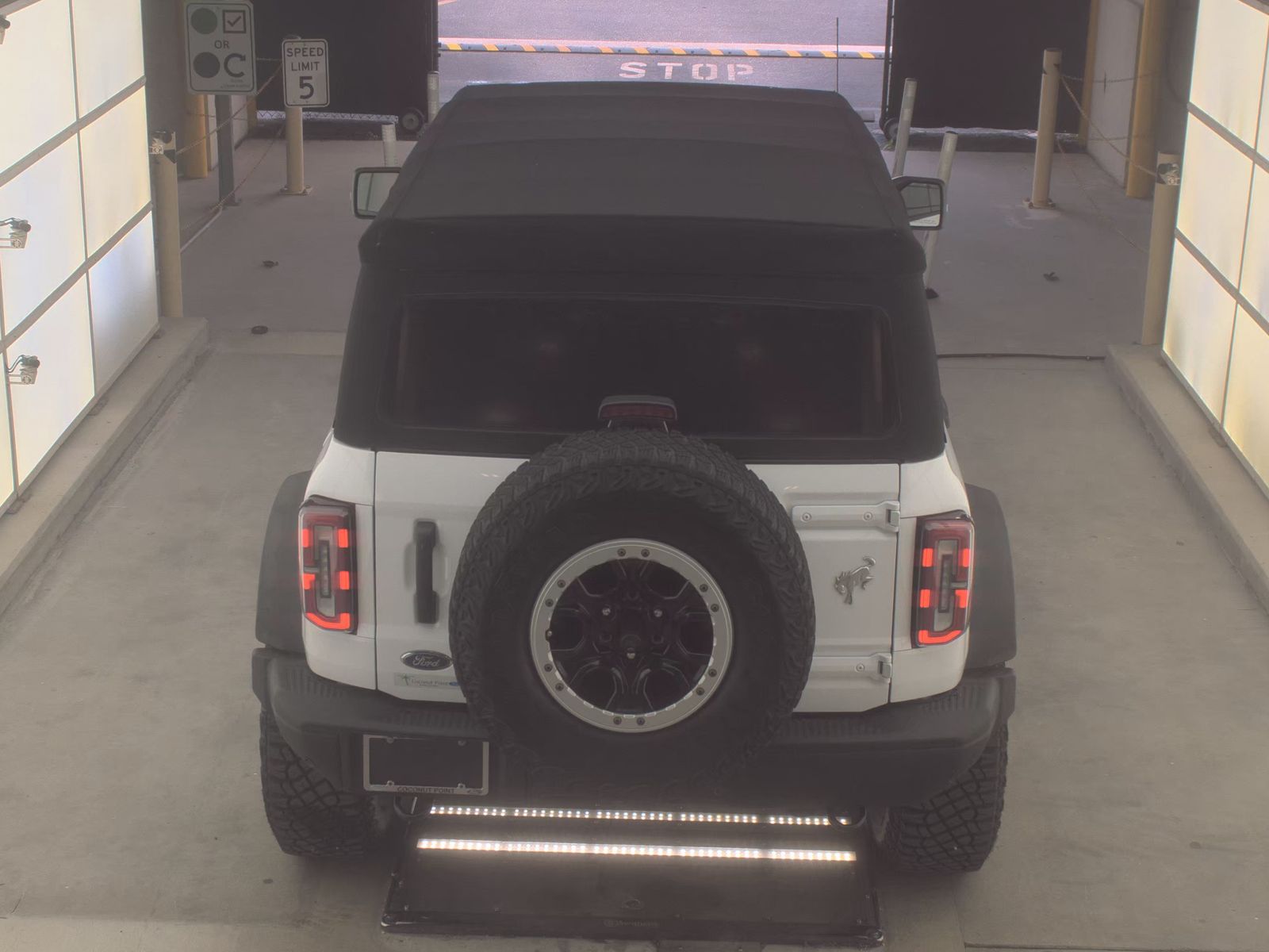FORD BRONCO - 6
