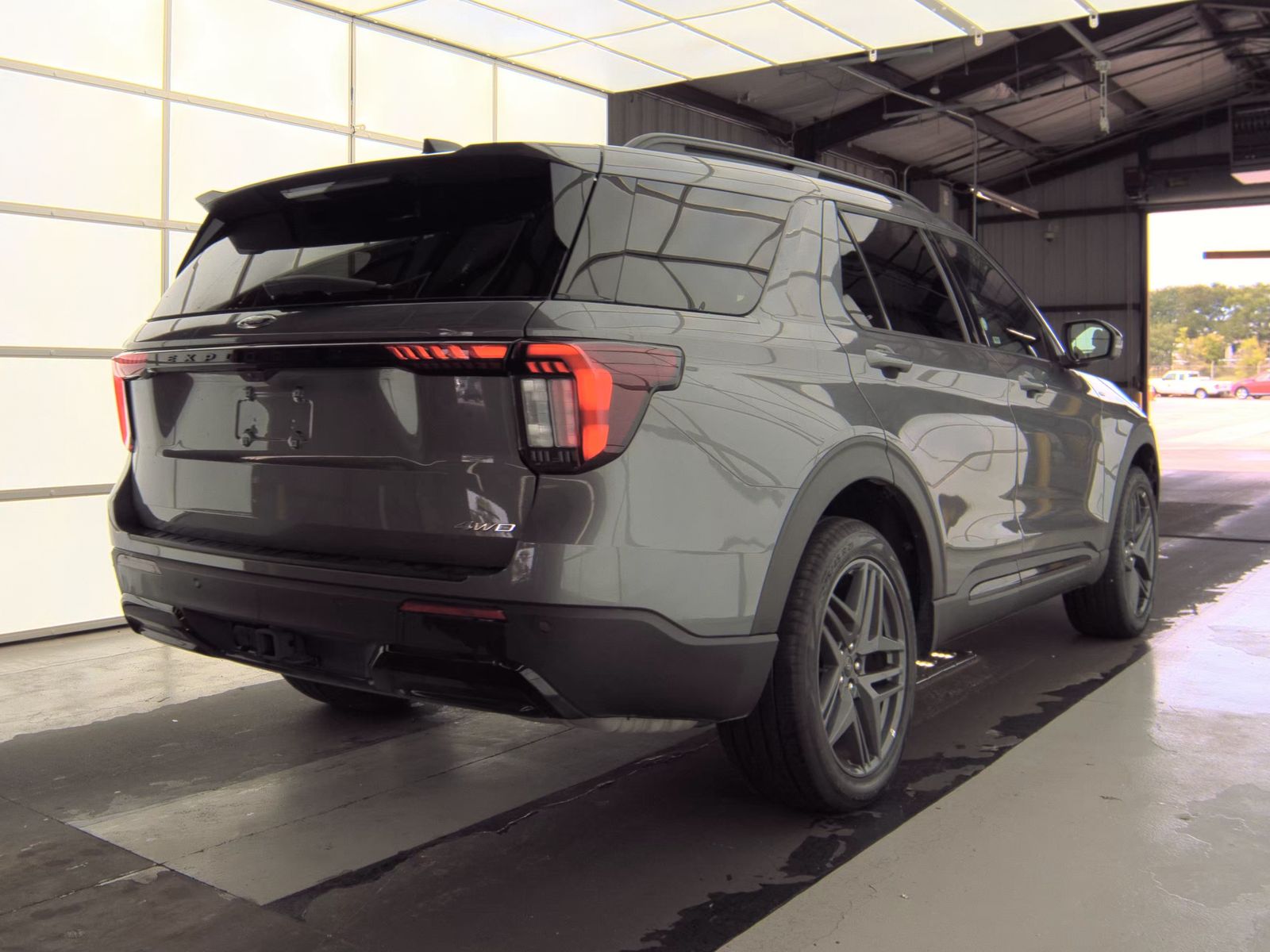 FORD EXPLORER - 6
