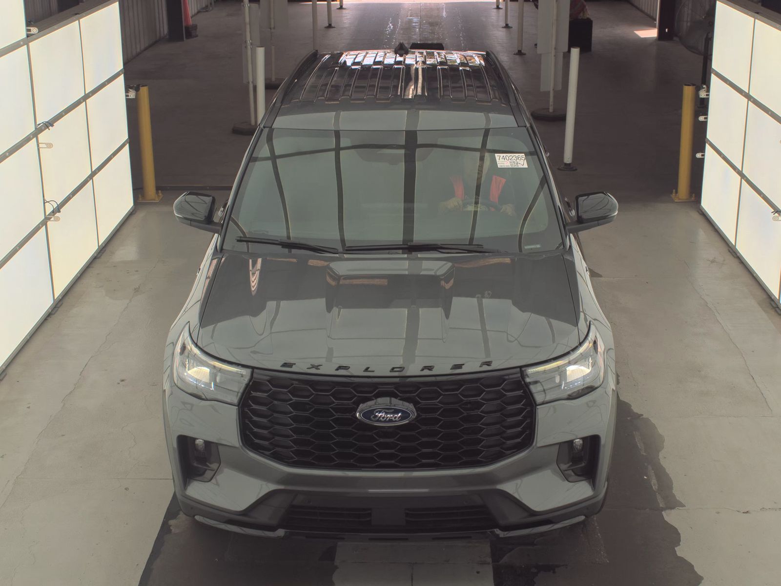 FORD EXPLORER - 3