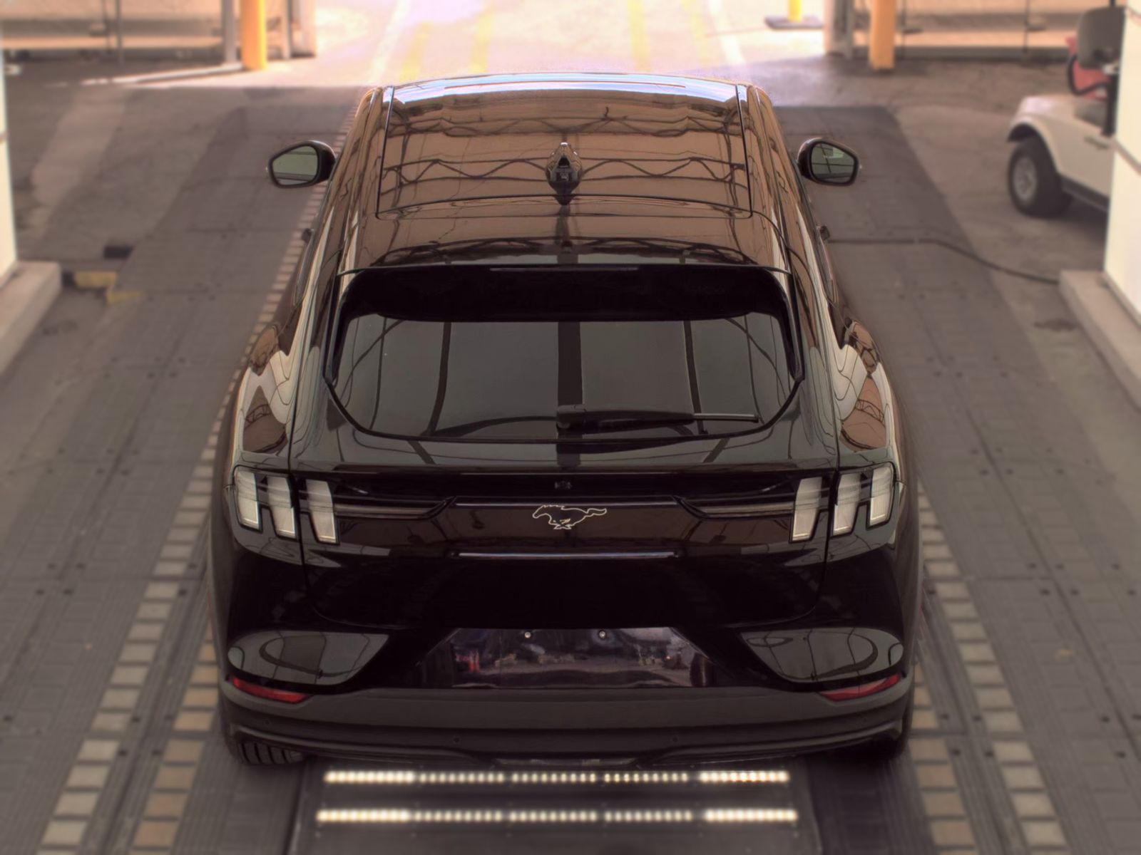 FORD MUSTANG MACH-E - 7