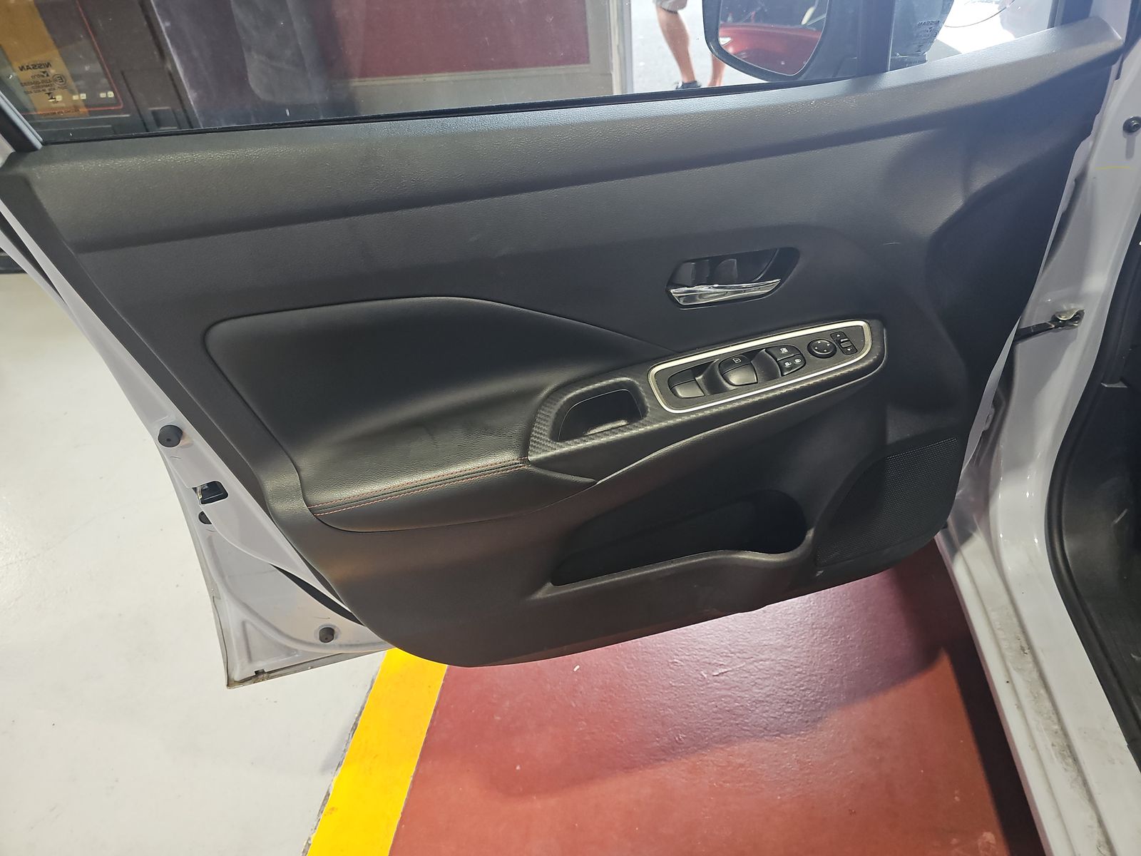 NISSAN VERSA - 10