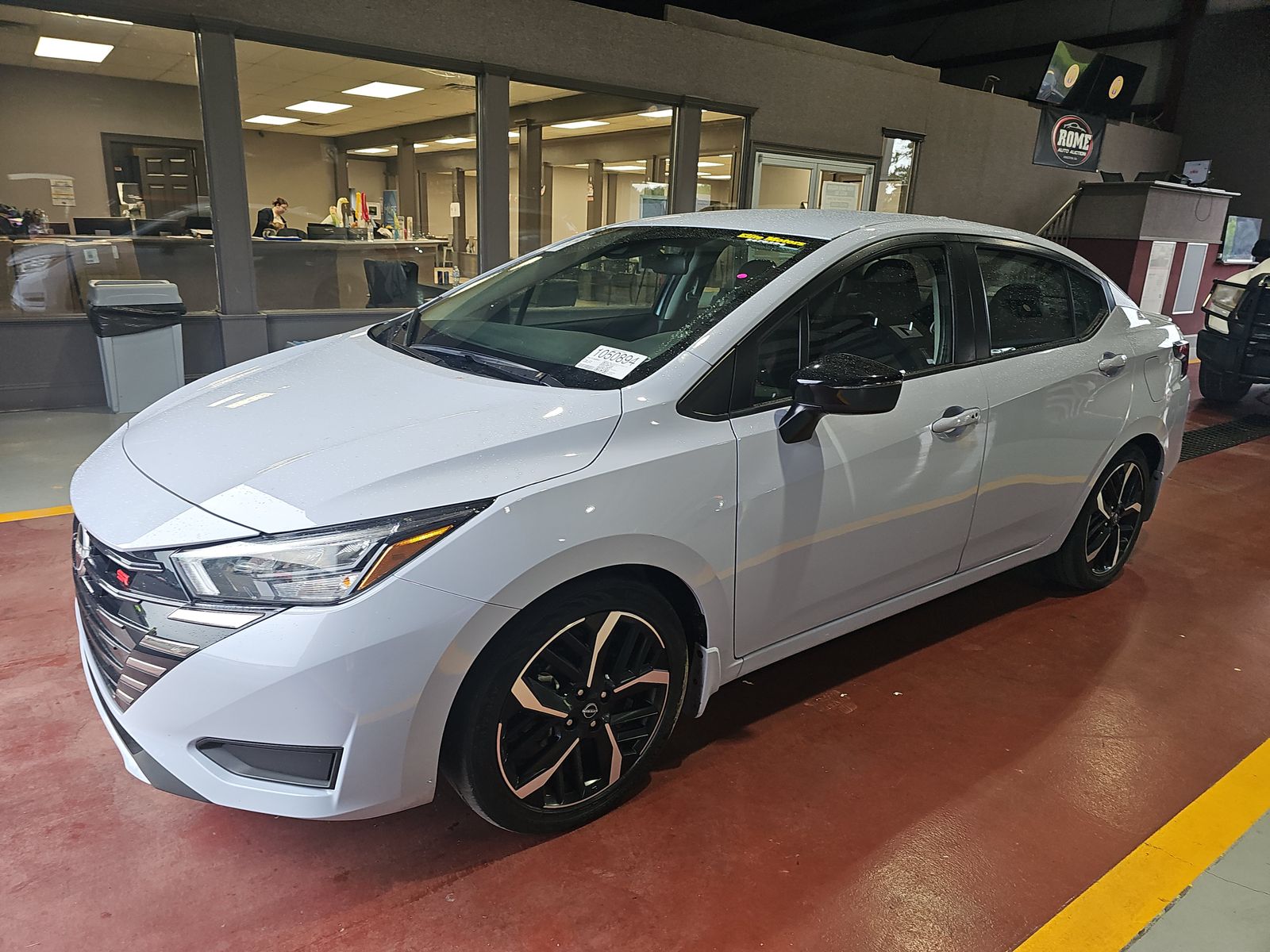 NISSAN VERSA - 1