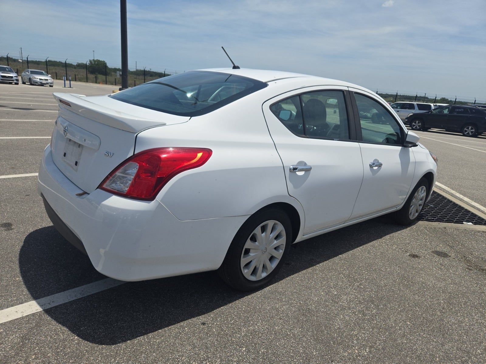 NISSAN VERSA - 6