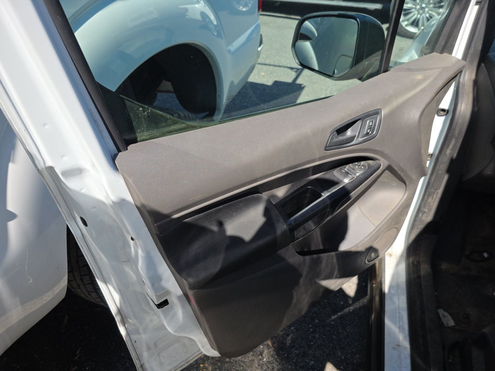 FORD TRANSIT CONNECT - 10