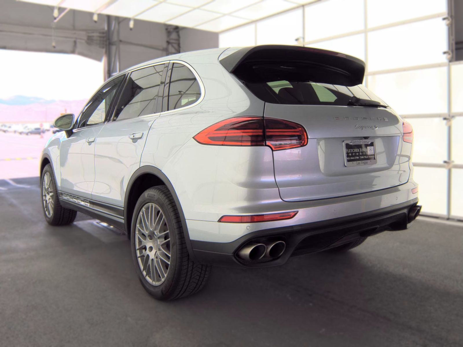 PORSCHE CAYENNE - 9